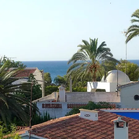 Espuma De Mar En Primera Línea De Playa De * Dénia