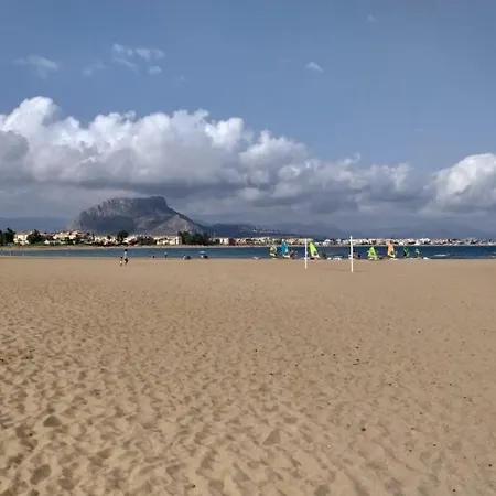 Espuma De Mar En Primera Línea De Playa De Apartamento *